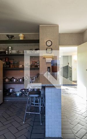 Casa à venda com 430m², 3 quartos e 3 vagas Casa à venda com 430m², 3 quartos e 3 vagasCozinha