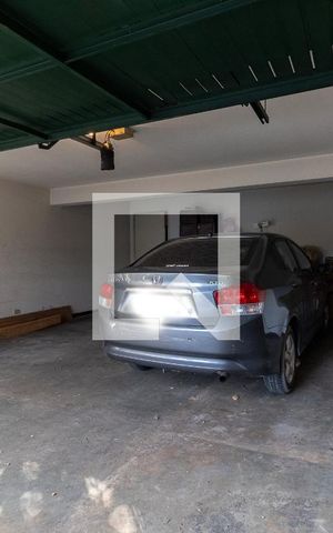 Casa à venda com 430m², 3 quartos e 3 vagas Casa à venda com 430m², 3 quartos e 3 vagasGaragem