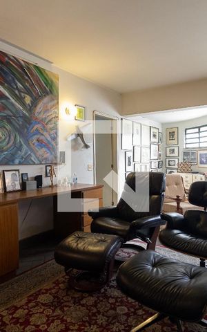 Casa à venda com 430m², 3 quartos e 3 vagas Casa à venda com 430m², 3 quartos e 3 vagasSala
