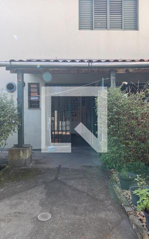 Casa à venda com 430m², 3 quartos e 3 vagas Casa à venda com 430m², 3 quartos e 3 vagasQuintal