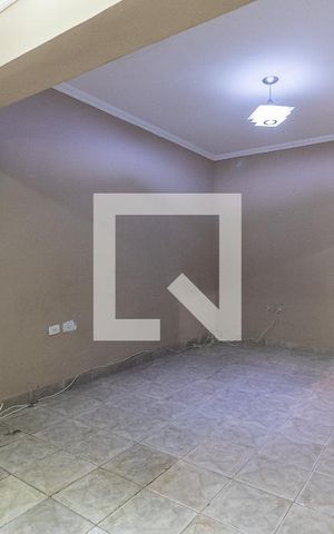 Casa à venda com 232m², 5 quartos e 2 vagas Casa à venda com 232m², 5 quartos e 2 vagasSala