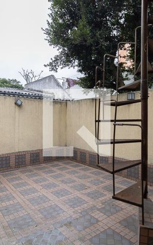 Casa à venda com 232m², 5 quartos e 2 vagas Casa à venda com 232m², 5 quartos e 2 vagasQuintal