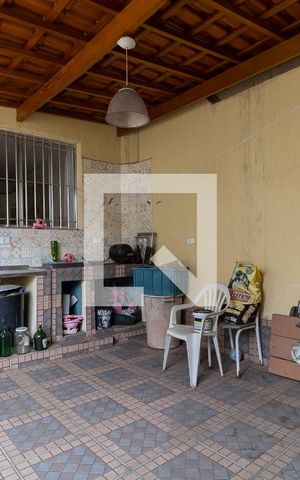 Casa à venda com 232m², 5 quartos e 2 vagas Casa à venda com 232m², 5 quartos e 2 vagasLavanderia