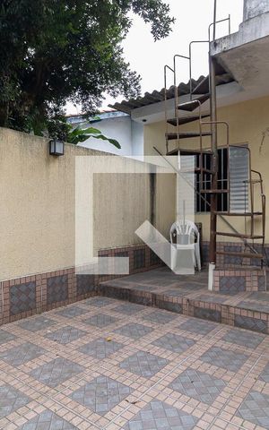 Casa à venda com 232m², 5 quartos e 2 vagas Casa à venda com 232m², 5 quartos e 2 vagasQuintal