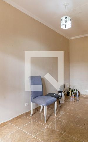 Casa à venda com 232m², 5 quartos e 2 vagas Casa à venda com 232m², 5 quartos e 2 vagasSuíte
