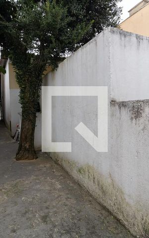 Casa à venda com 232m², 5 quartos e 2 vagas Casa à venda com 232m², 5 quartos e 2 vagasCorredor Lateral