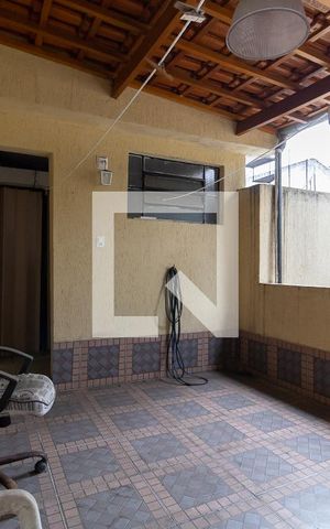 Casa à venda com 232m², 5 quartos e 2 vagas Casa à venda com 232m², 5 quartos e 2 vagasLavanderia