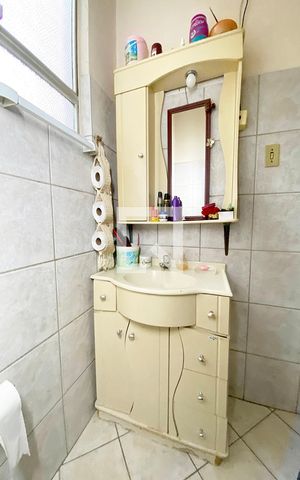 Apartamento à venda com 100m², 2 quartos e sem vagaBanheiro