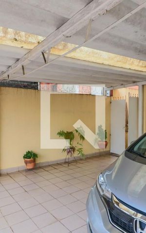 Casa à venda com 190m², 3 quartos e 2 vagas Casa à venda com 190m², 3 quartos e 2 vagasGaragem
