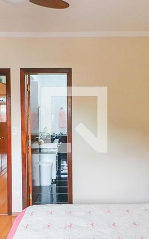 Casa à venda com 190m², 3 quartos e 2 vagas Casa à venda com 190m², 3 quartos e 2 vagasSuite 3