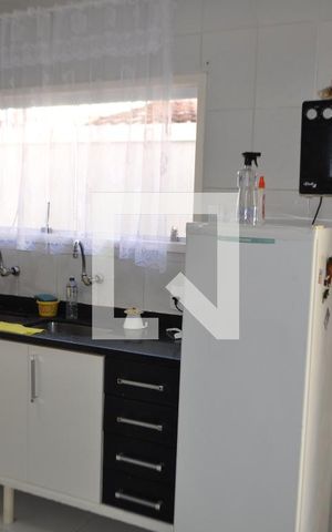 Casa à venda com 490m², 4 quartos e 3 vagasCozinha - Armários