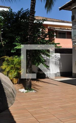 Casa à venda com 490m², 4 quartos e 3 vagasQuintal