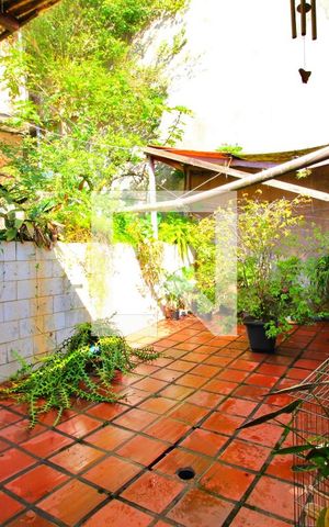 Casa à venda com 266m², 4 quartos e 1 vagaQuintal