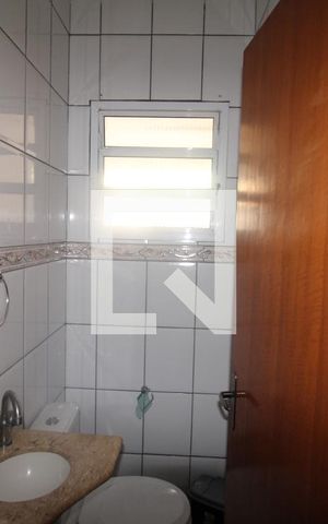 Casa à venda com 98m², 2 quartos e 2 vagasLavabo