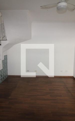 Casa à venda com 98m², 2 quartos e 2 vagasSala/Cozinha