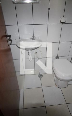 Casa à venda com 98m², 2 quartos e 2 vagasQuarto 2 - Banheiro