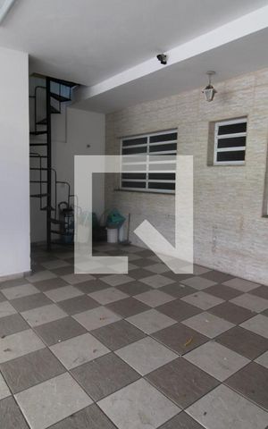 Casa à venda com 98m², 2 quartos e 2 vagasGaragem
