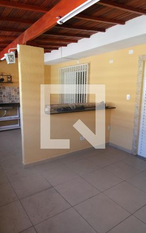 Casa à venda com 98m², 2 quartos e 2 vagasÁrea de Serviço