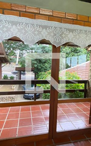Casa à venda com 180m², 3 quartos e 2 vagasPorta Janela do Salão de Festa