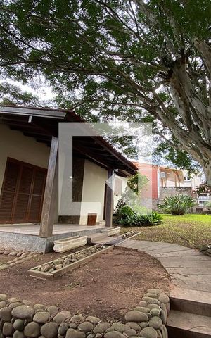 Casa à venda com 180m², 3 quartos e 2 vagasÁrea Externa