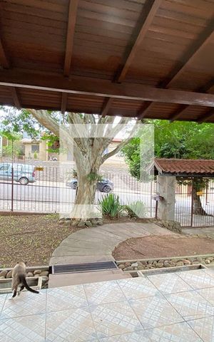 Casa à venda com 180m², 3 quartos e 2 vagasVista da Porta Janela da Sala