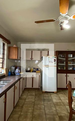 Casa à venda com 180m², 3 quartos e 2 vagasCozinha