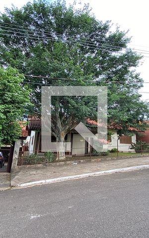 Casa à venda com 180m², 3 quartos e 2 vagasFachada