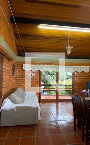 Casa à venda com 180m², 3 quartos e 2 vagasSalão de Festa