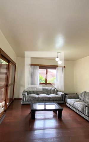 Casa à venda com 180m², 3 quartos e 2 vagasSala