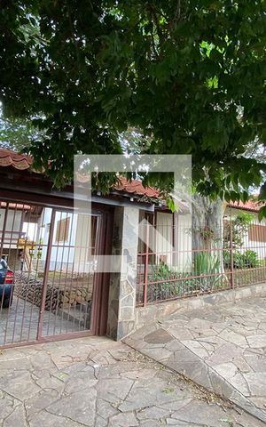 Casa à venda com 180m², 3 quartos e 2 vagasFachada