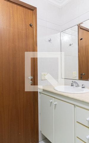 Apartamento para alugar com 133m², 3 quartos e 3 vagas Apartamento para alugar com 133m², 3 quartos e 3 vagasBanheiro da Suíte 3