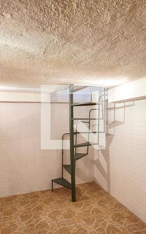 Casa de condomínio à venda com 150m², 3 quartos e 3 vagas Casa de condomínio à venda com 150m², 3 quartos e 3 vagasPorão