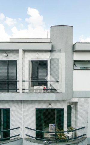 Casa de condomínio à venda com 150m², 3 quartos e 3 vagas Casa de condomínio à venda com 150m², 3 quartos e 3 vagasVista da varanda