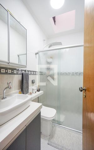 Casa de condomínio à venda com 150m², 3 quartos e 3 vagas Casa de condomínio à venda com 150m², 3 quartos e 3 vagasBanheiro social