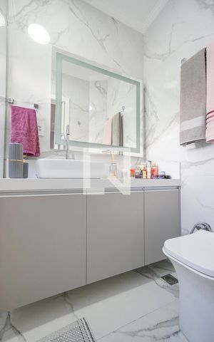 Casa de condomínio à venda com 150m², 3 quartos e 3 vagas Casa de condomínio à venda com 150m², 3 quartos e 3 vagasBanheiro da suíte