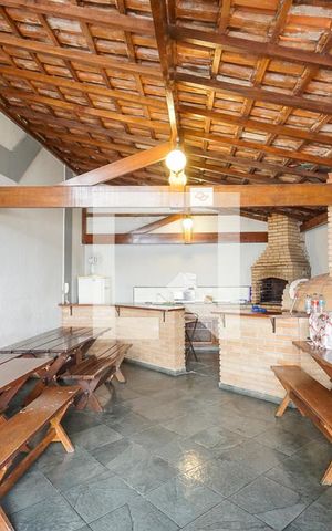 Casa de condomínio à venda com 150m², 3 quartos e 3 vagas Casa de condomínio à venda com 150m², 3 quartos e 3 vagasChurrasqueira