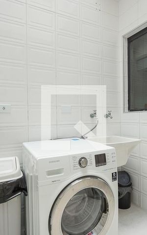 Casa de condomínio à venda com 150m², 3 quartos e 3 vagas Casa de condomínio à venda com 150m², 3 quartos e 3 vagasÁrea de serviço