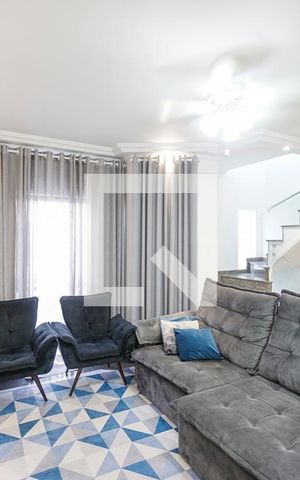 Casa de condomínio à venda com 150m², 3 quartos e 3 vagas Casa de condomínio à venda com 150m², 3 quartos e 3 vagasSala