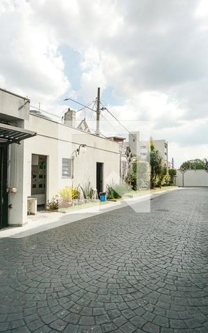 Casa de condomínio à venda com 150m², 3 quartos e 3 vagas Casa de condomínio à venda com 150m², 3 quartos e 3 vagasÁrea externa