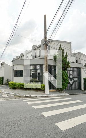 Casa de condomínio à venda com 150m², 3 quartos e 3 vagas Casa de condomínio à venda com 150m², 3 quartos e 3 vagasFachada