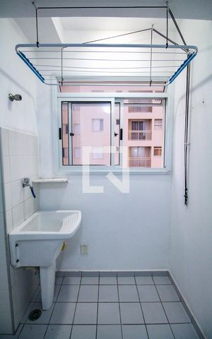 Apartamento para alugar com 50m², 2 quartos e 1 vagaarea de serviço