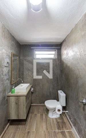 Casa à venda com 112m², 3 quartos e 2 vagasBanheiro Social