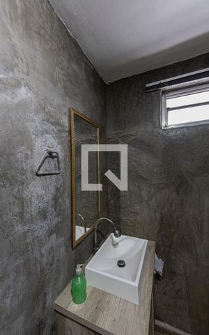 Casa à venda com 112m², 3 quartos e 2 vagasBanheiro Social