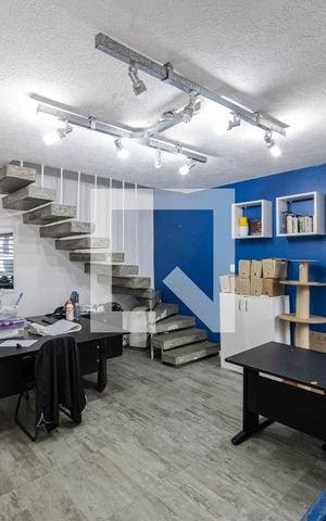 Casa à venda com 112m², 3 quartos e 2 vagasSala