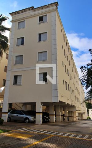 Apartamento para alugar com 50m², 2 quartos e 1 vagaFachada do bloco