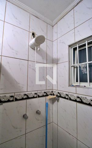 Casa à venda com 137m², 3 quartos e 3 vagasBanheiro do Quarto 2 (suite)