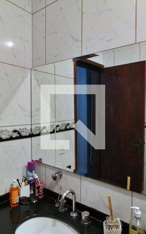 Casa à venda com 137m², 3 quartos e 3 vagasBanheiro do Quarto 2 (suite)