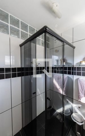 Casa à venda com 165m², 3 quartos e 3 vagas Casa à venda com 165m², 3 quartos e 3 vagasSuite
