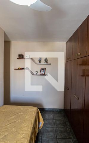 Casa à venda com 165m², 3 quartos e 3 vagas Casa à venda com 165m², 3 quartos e 3 vagasQuarto 2
