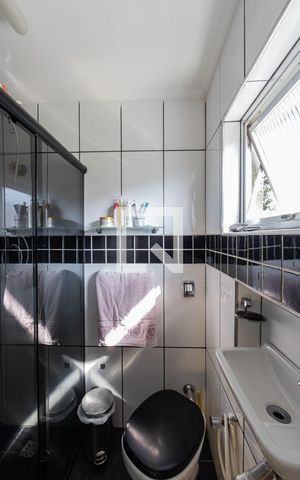 Casa à venda com 165m², 3 quartos e 3 vagas Casa à venda com 165m², 3 quartos e 3 vagasSuite